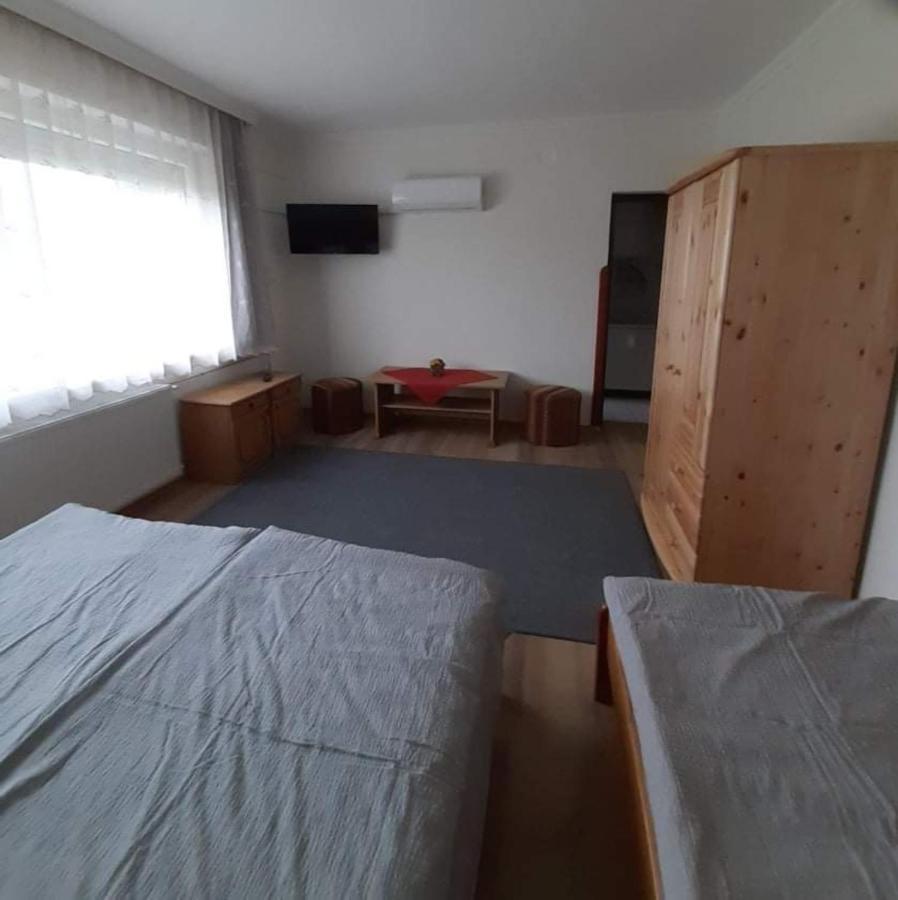 Pegazus Vendeghaz Hotel Hajdúszoboszló Exterior foto