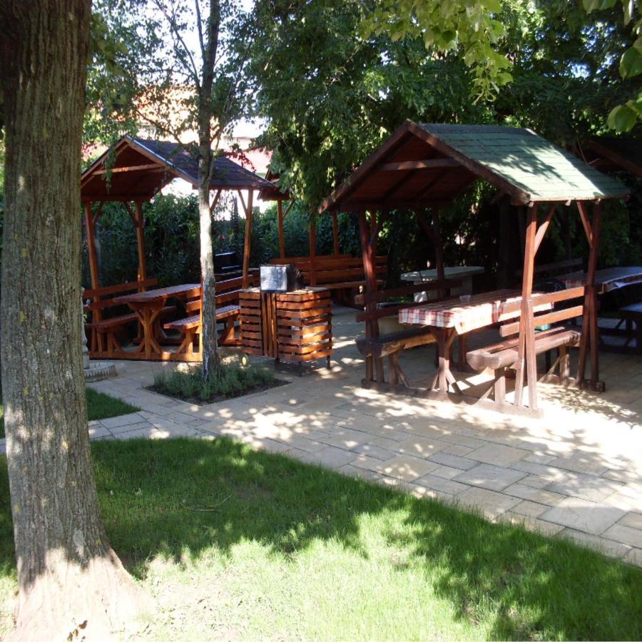 Pegazus Vendeghaz Hotel Hajdúszoboszló Exterior foto