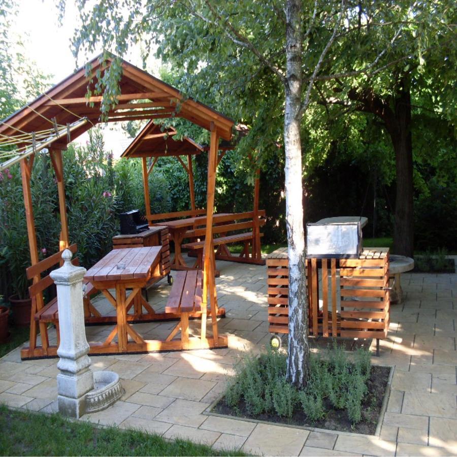 Pegazus Vendeghaz Hotel Hajdúszoboszló Exterior foto