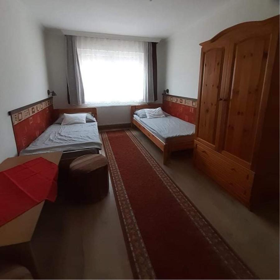 Pegazus Vendeghaz Hotel Hajdúszoboszló Exterior foto