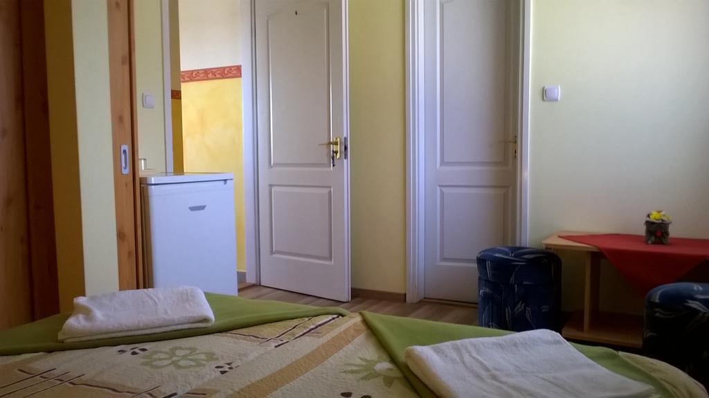 Pegazus Vendeghaz Hotel Hajdúszoboszló Exterior foto